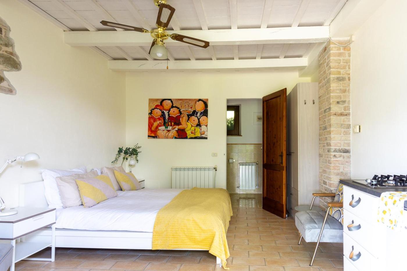 Rosa Nel Pozzo Apartments And B&B San Pietro  Екстериор снимка