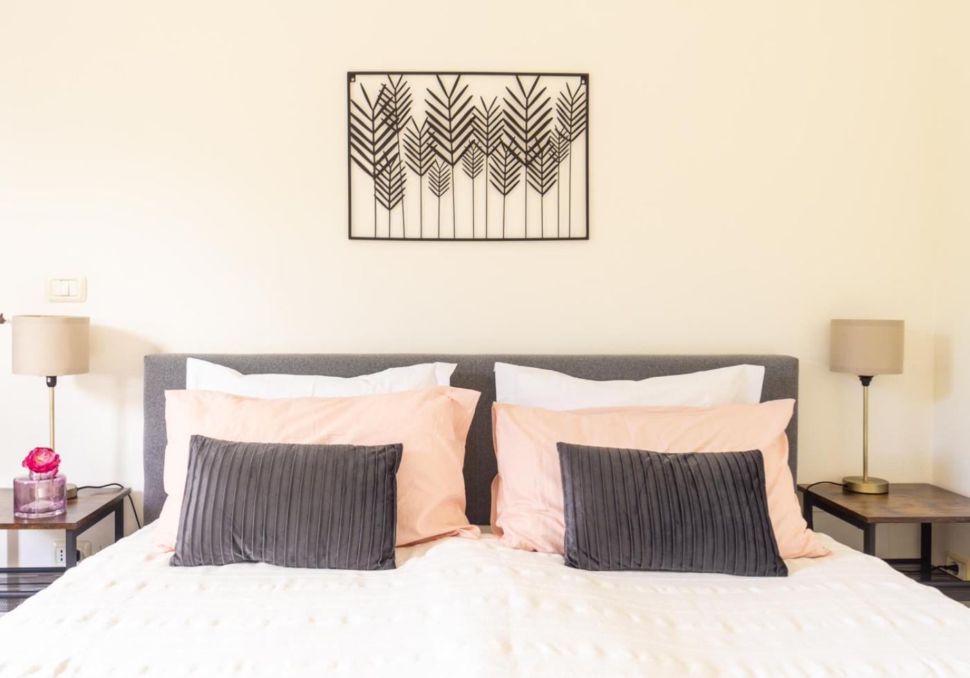 Rosa Nel Pozzo Apartments And B&B San Pietro  Екстериор снимка