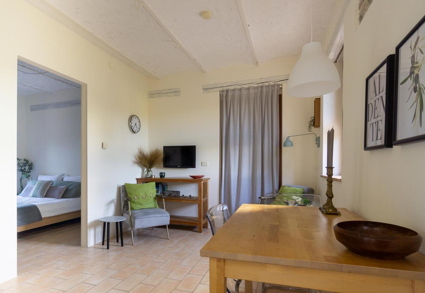Rosa Nel Pozzo Apartments And B&B San Pietro  Екстериор снимка