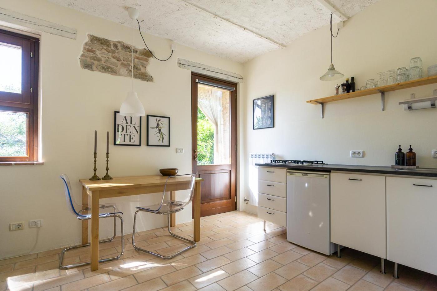 Rosa Nel Pozzo Apartments And B&B San Pietro  Екстериор снимка