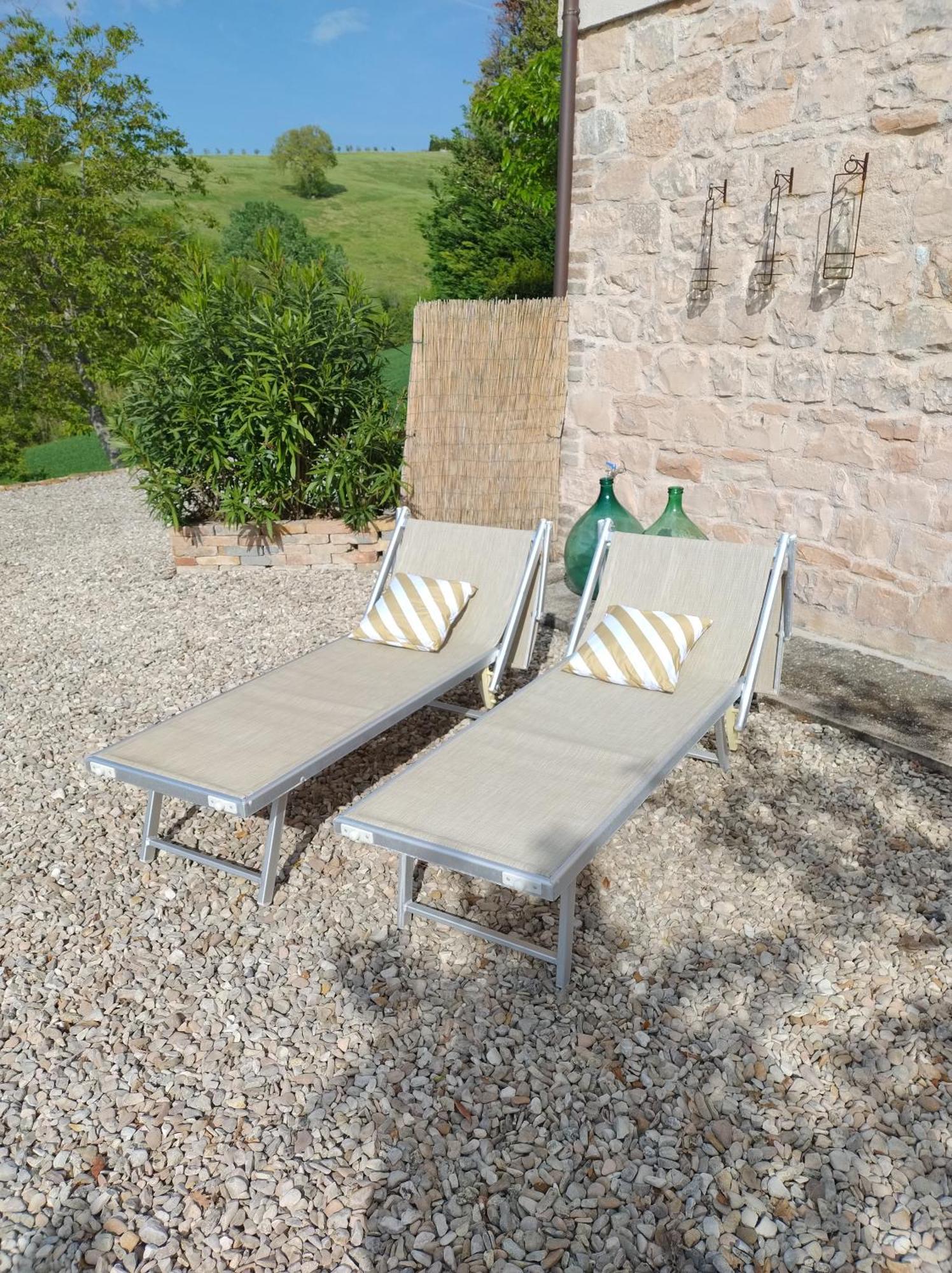 Rosa Nel Pozzo Apartments And B&B San Pietro  Екстериор снимка